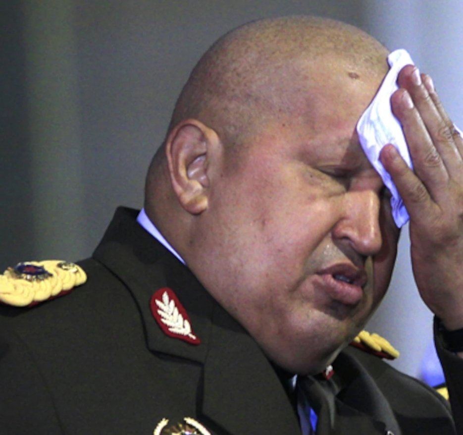 No hubo emisión pero van a traer tantos dólares al país vía deuda que el dólar va a llegar a 3.000 pesos

A esto se le conoce como apreciación por entrada de capitales y está intrínsecamente ligada a la enfermedad holandesa.
No estás gordo, estás hinchado y a punto de estallar