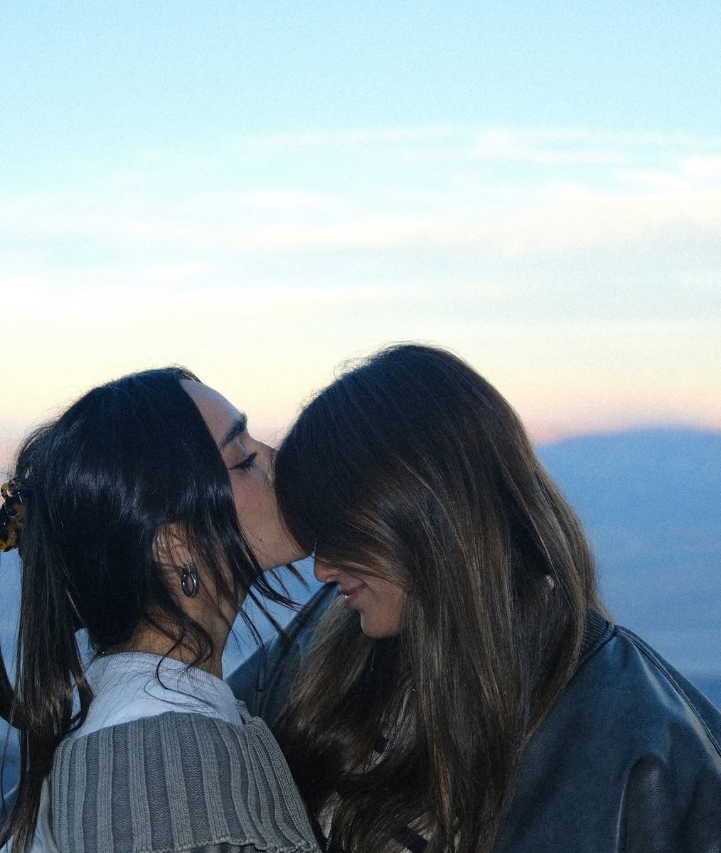 imtxllxngcyp's tweet photo. “Te amo Calle. En verdad, que lo que siento por ti es amor del verdadero” 

— Poché. https://t.co/76vCOCqEXE