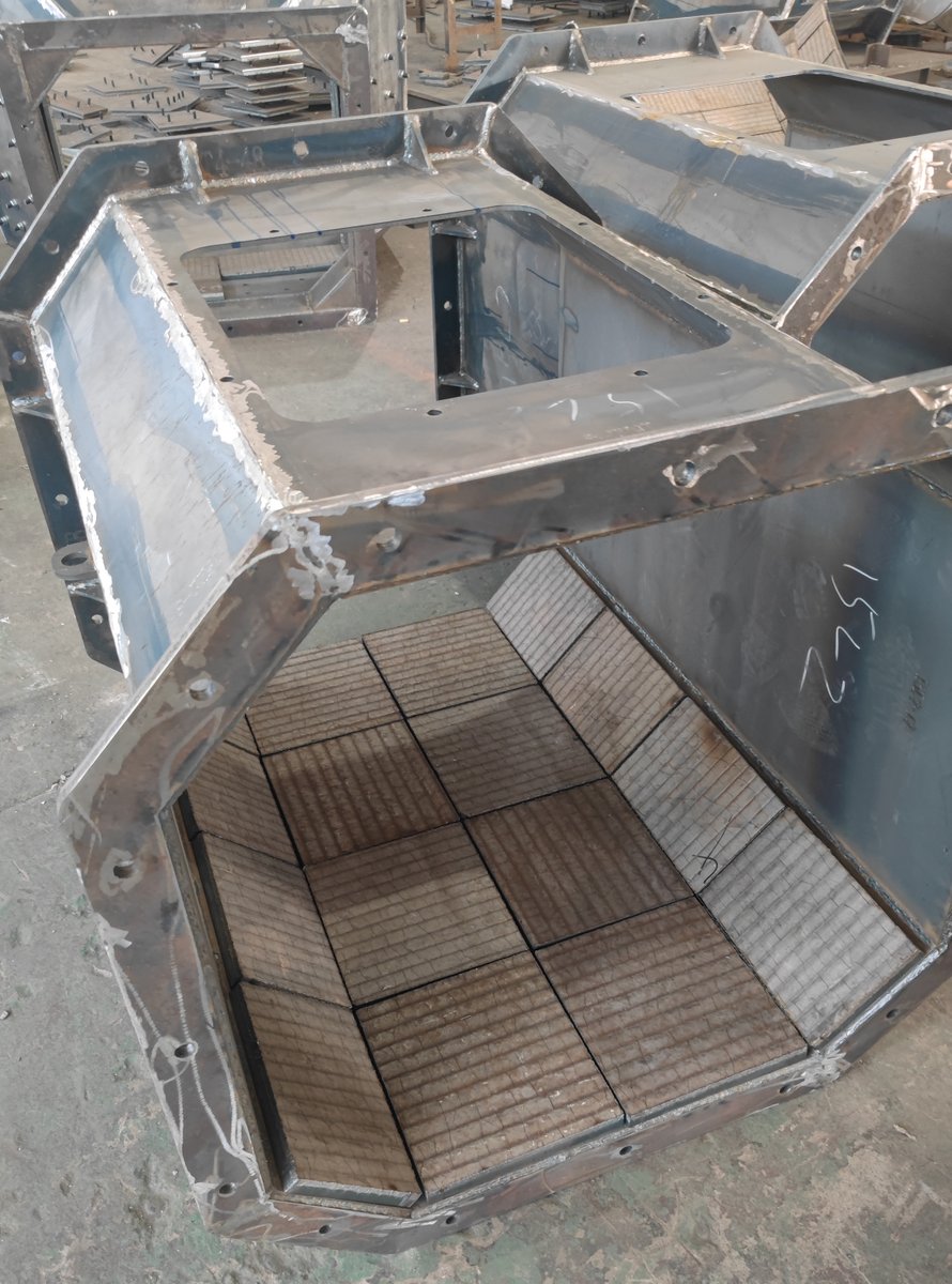 WodonC39125's tweet image. Chromium carbide wear plates, cut and fitted for coal drop pipes, chutes, and hopper linings.

Geometry-driven liner layout.

📧 cs@chinawodon.com

#WearPlate #ChromiumCarbide #WearLiners