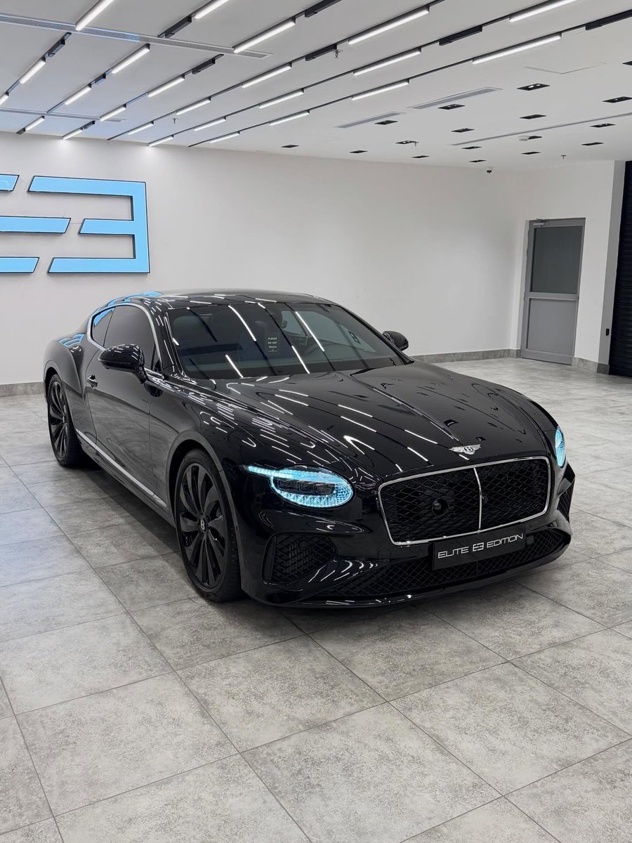 competitionreal's tweet photo. Bentley Continental GT 🖤 https://t.co/Q5qdzRxh82