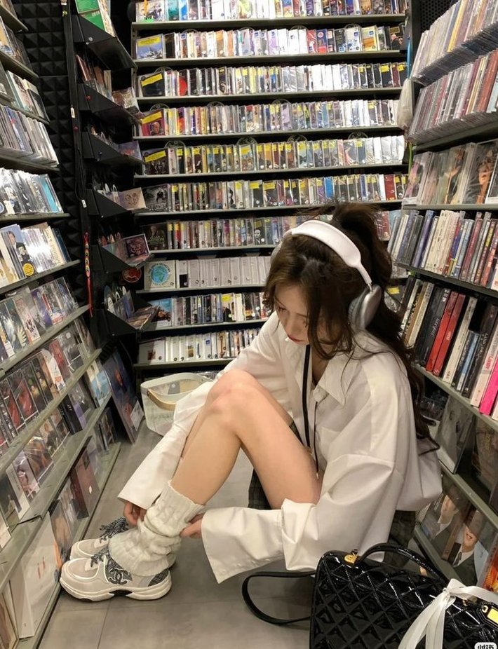 Sublime22's tweet image. コーヒーショップで勉強してたら集中しすぎて3時間経ってた 🍝