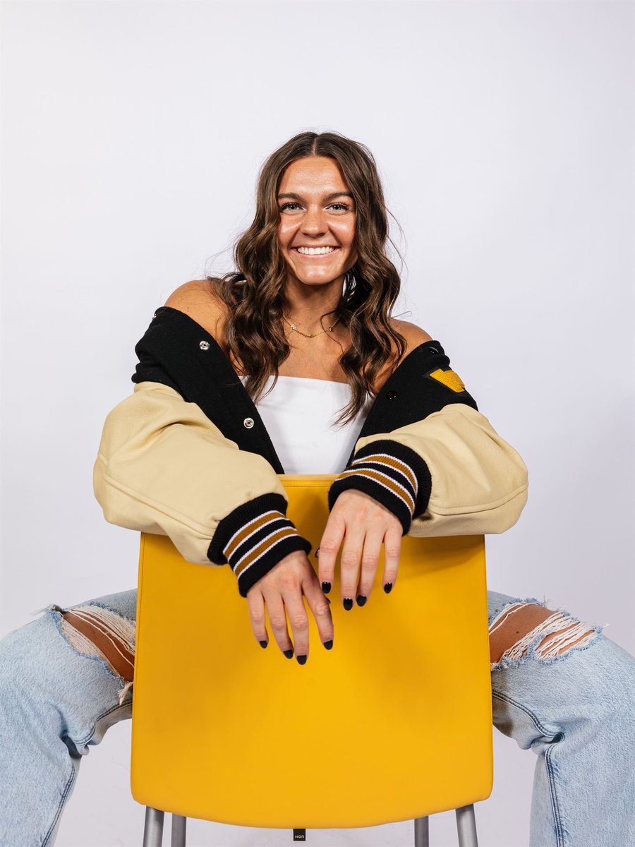 Kayley Lenger tweet media