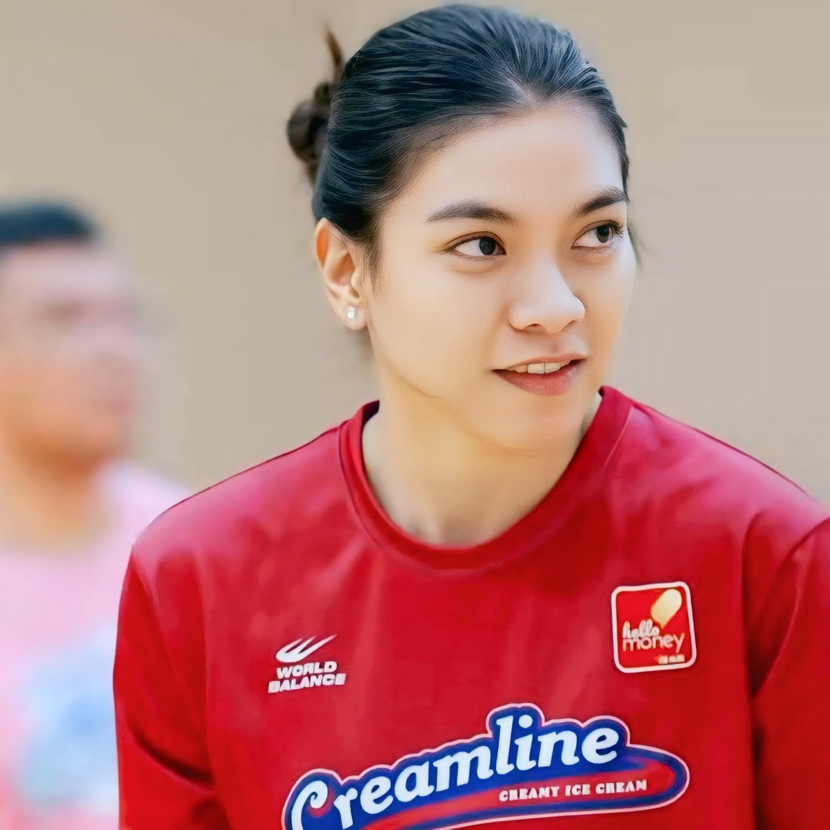 her visuals went triple platinum 💋💫 <a href="/AlyssaValdez2/">Alyssa Valdez</a>