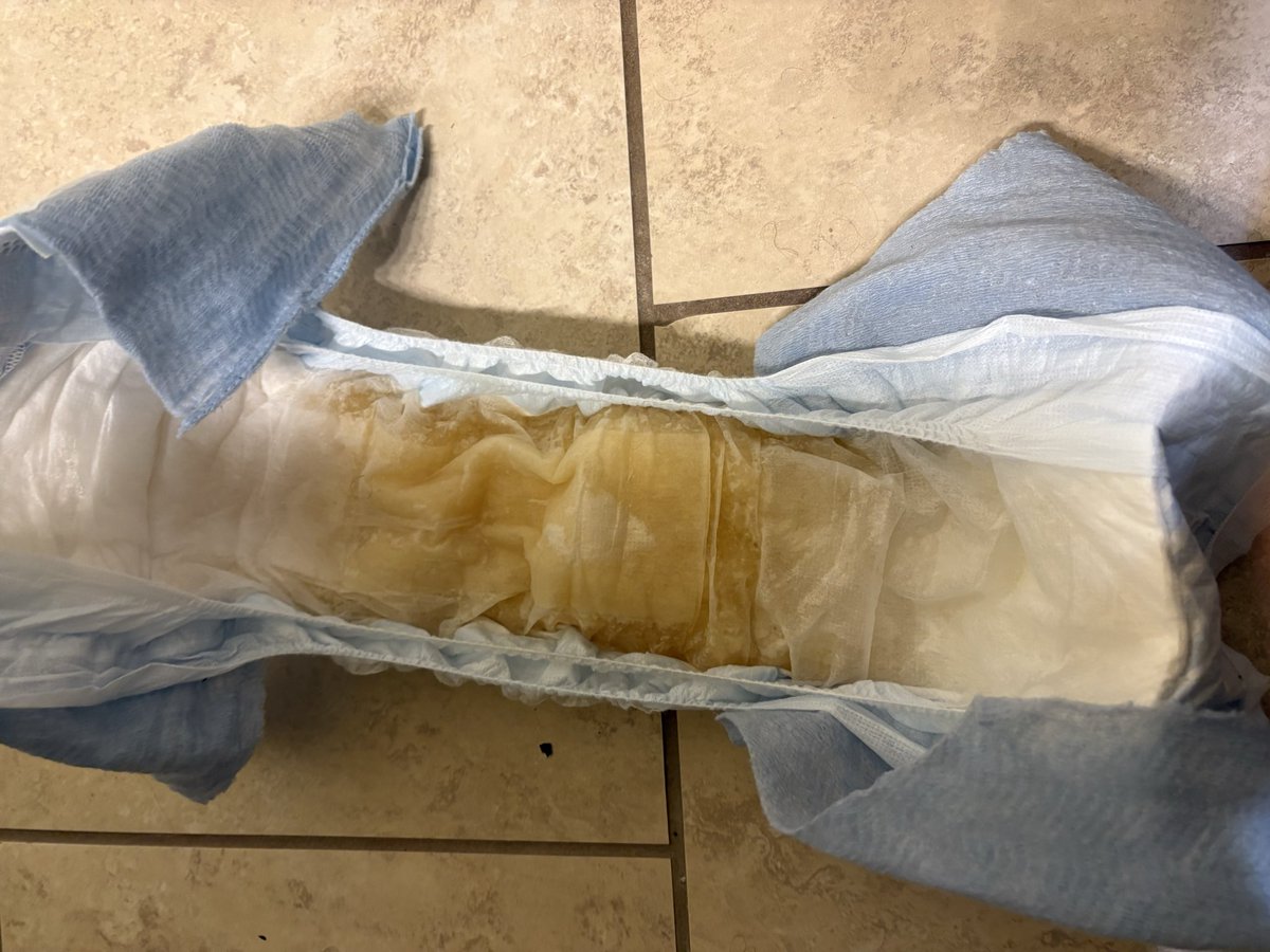 diaperkyle's tweet photo. Soaked my pullups https://t.co/mmuxt7DuQP