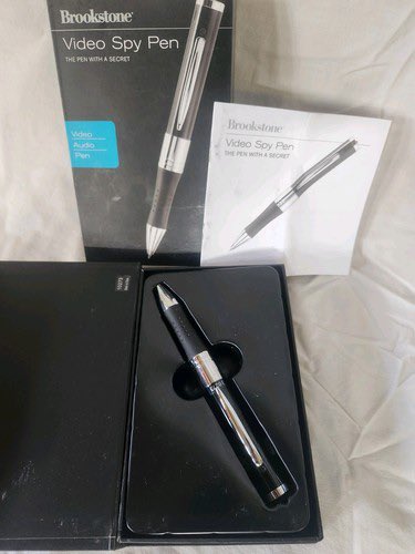 BcheckDaniel's tweet image. One of the most absurd gifts I got was a Brookstone “spy pen”, with a built in camcorder. Mind you, I owned an iPhone at the time. The kicker was it didn’t even write! I promptly returned it for store credit (it was something like $70) and bought a pillow @krakenfx #GiftFlip