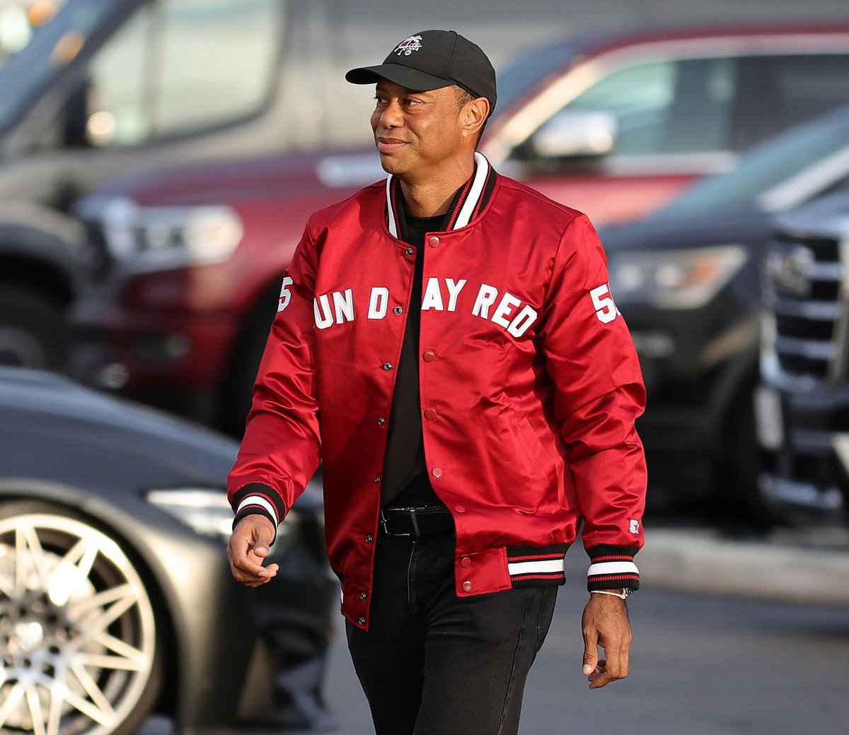 TWlegion's tweet image. 🚨👀🐅 #ARRIVAL — Tiger Woods has arrived at SoFi for tonight’s TGL match featuring Jupiter Links vs. LAGC