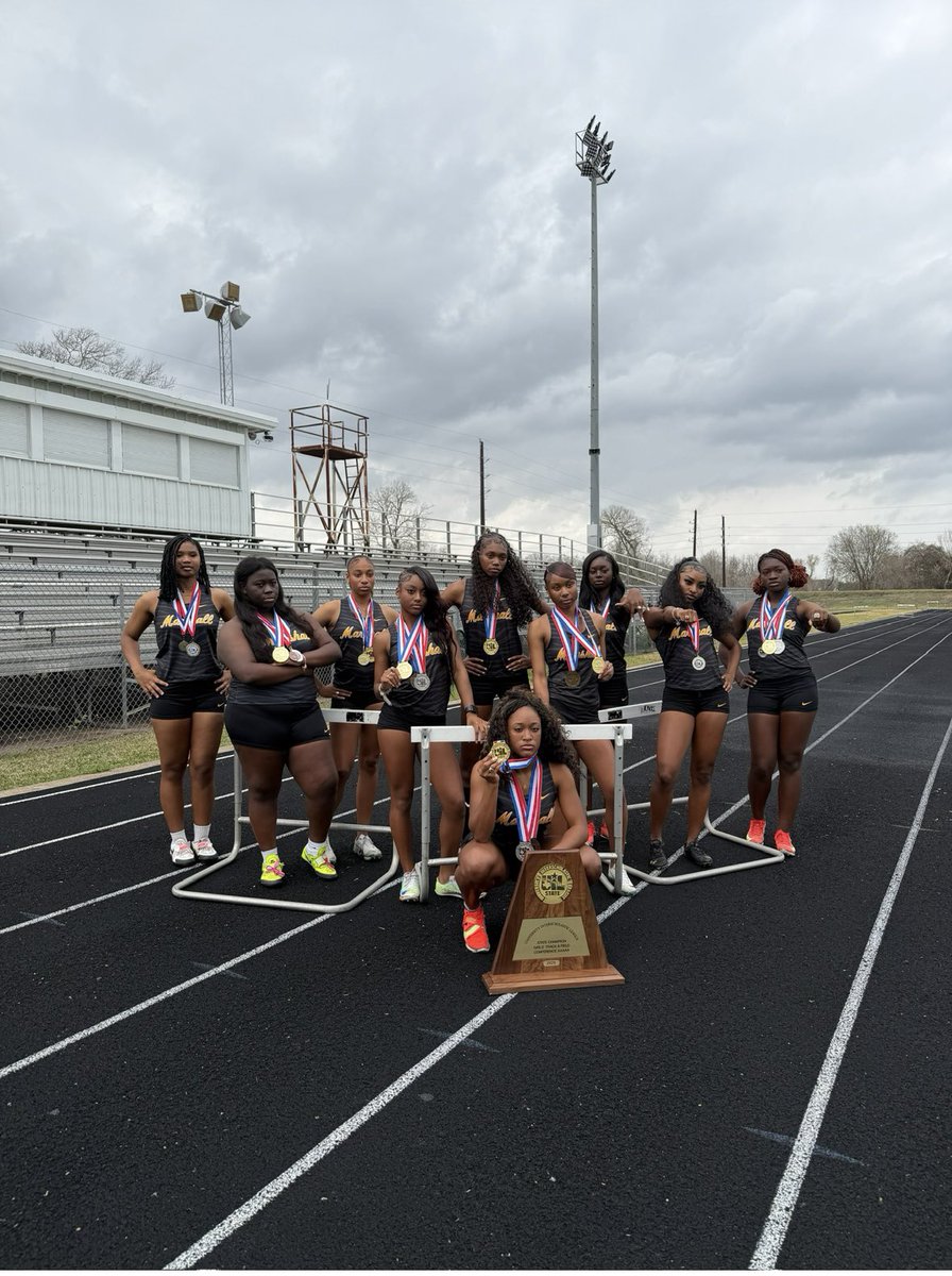 vypehouston's tweet image. MEDIA DAZE 🎥 📷 

Good week at Fort Bend ISD with the track, golf, baseball and softball stars ⭐️ 

@FBISDAthletics