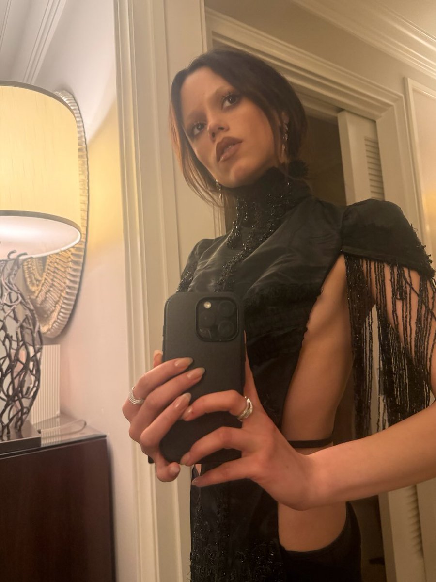 evyncoment's tweet image. Duas deusas 🫦