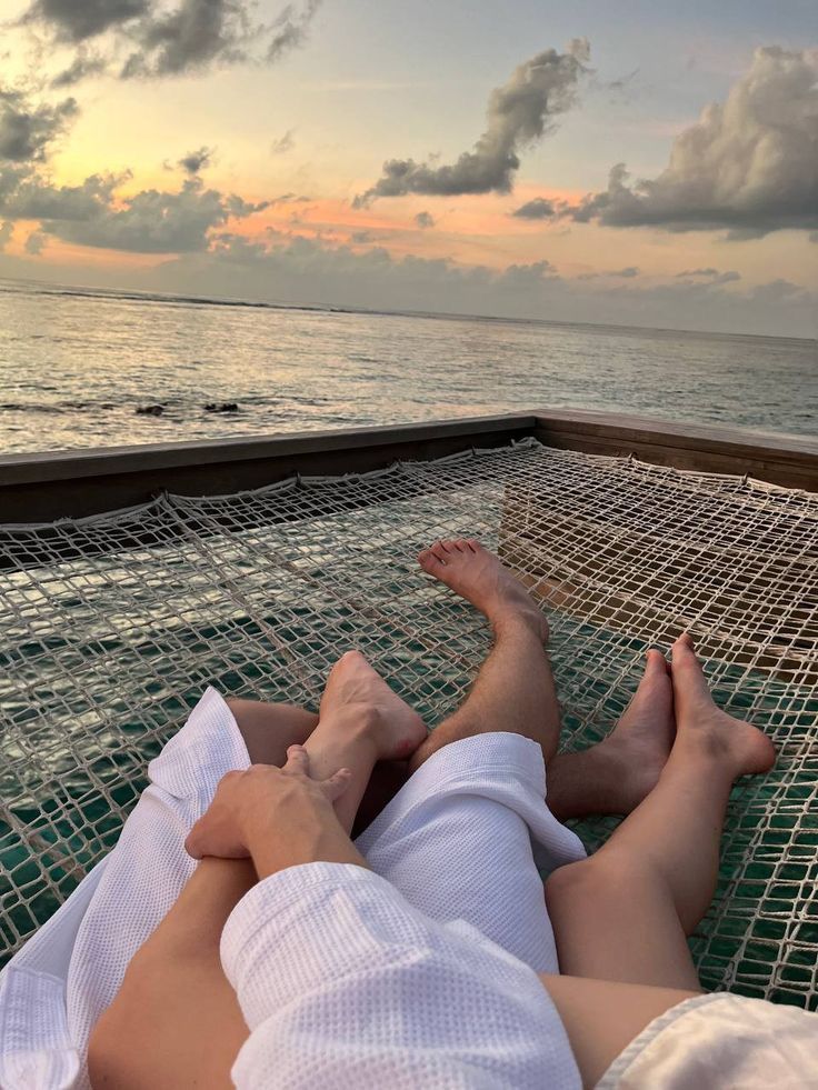 wiithyo's tweet image. ⠀
⠀⠀⠀⠀⠀𓇢⠀ 💘 ⠀˛⠀ 𝒐  corαçα̃o  dıspαrα
⠀⠀⠀⠀⠀𝒕𝒓𝒐𝒑𝒆𝒄̧𝒂⠀.   .   .⠀⠀⠀quαse  pαrα !
⠀⠀⠀⠀⠀me⠀  encαıxo⠀ no⠀ тeu⠀ cheıro
⠀⠀⠀⠀⠀&amp;amp;⠀αlı⠀𝗆𝖾⠀𝖽𝖾𝗂𝗑𝗈⠀𝗂𝗇𝗍𝖾𝗂𝗋𝗈
⠀