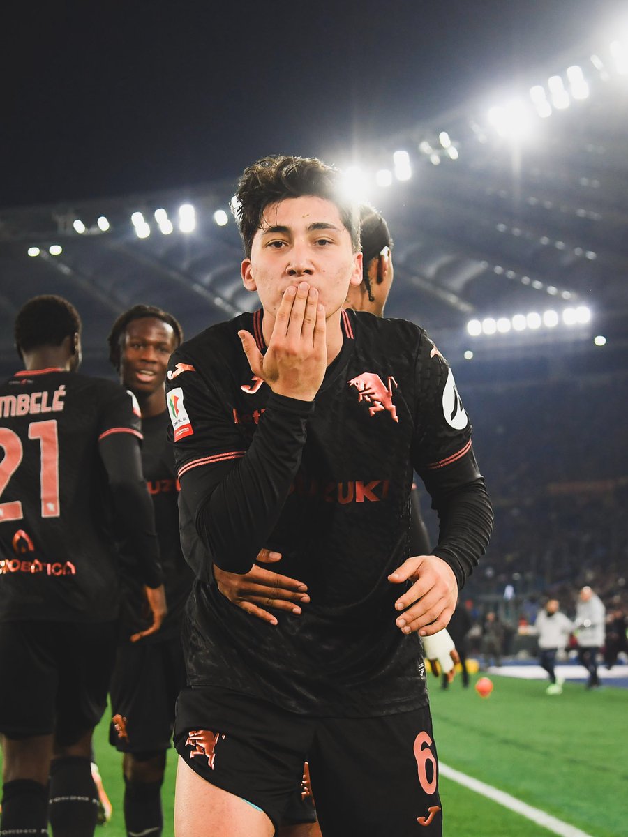 TorinoFC_1906's tweet image. Il bacio della buonanotte 😘