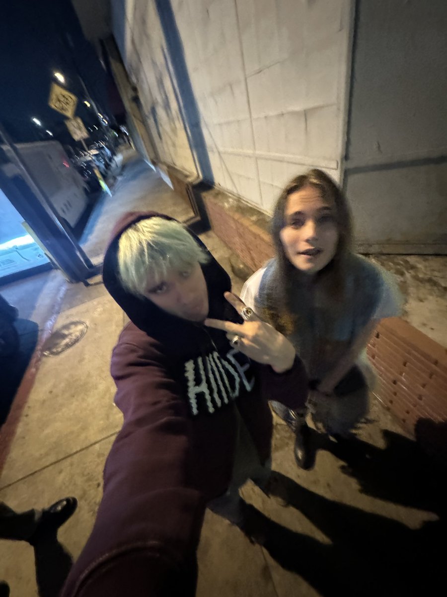 hiidef3000's tweet image. AFTER 2 YEARS OF WEARING IT AROUND, THIS WEEKS HII DEF DROP IS THE EGGPLANT DOUBLE ZIPPER HOODIE WITH ELECTRIC LOGO APPLIQUÉ CHEST HIT

TOMORROW AT 10AM PST
LIMITED TO 300
I BEEN UP CRAZY LATE WORKING ON ALBUM SO I MIGHT SLEEP THROUGH THIS, SET AN ALARM

hiidef.xyz