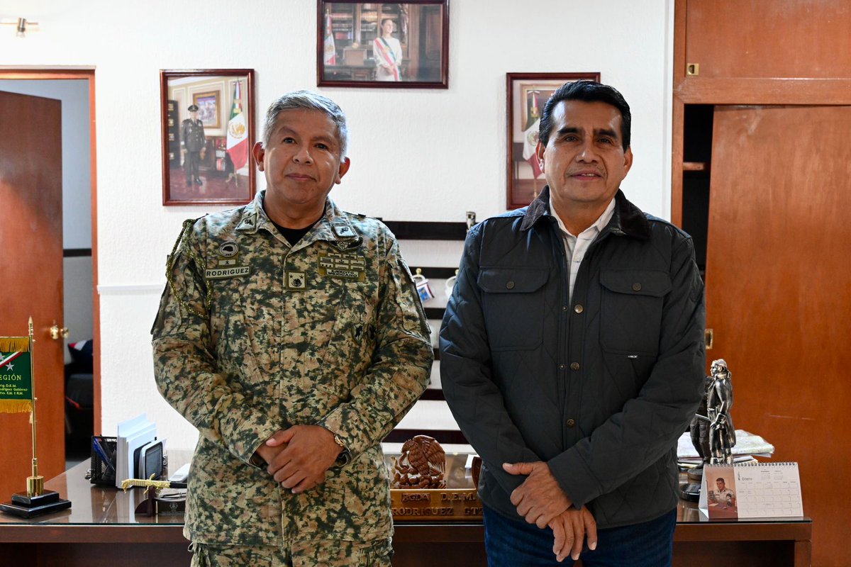 Se reúne diputado Esteban Bautista con autoridades estatales y militares
veracruzenlinea.com/2026/01/se-reu…