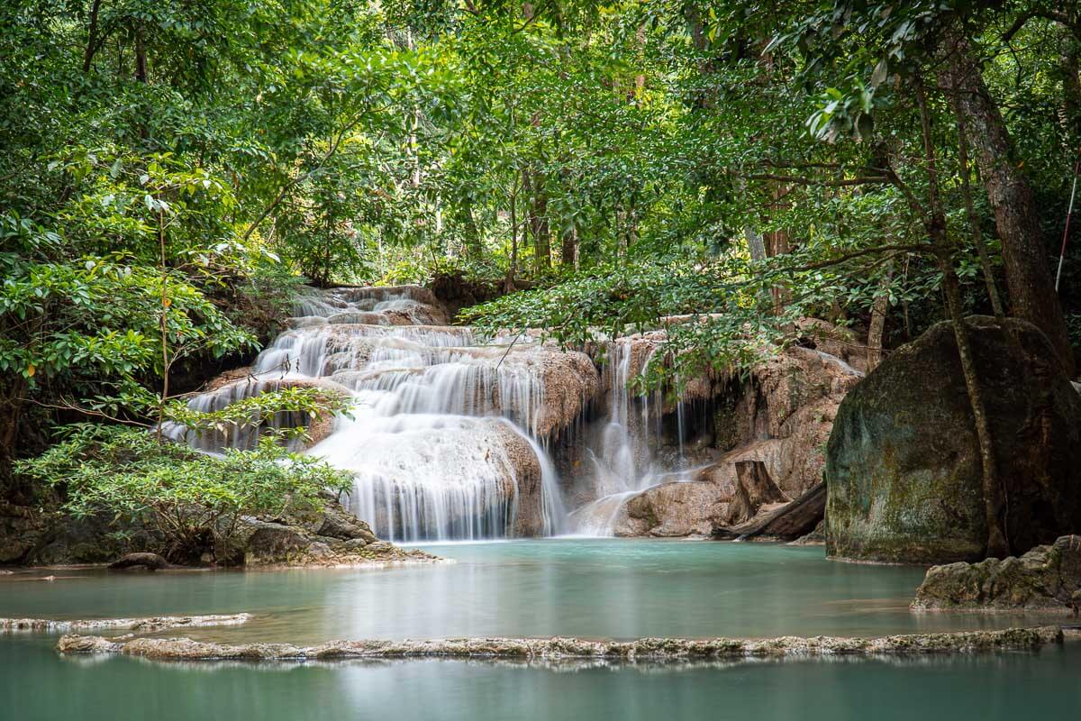 kiiikiiibase's tweet image. The filming location for the Delulu Track film is in Erawan National Park, Thailand.

#KiiiKiii #키키