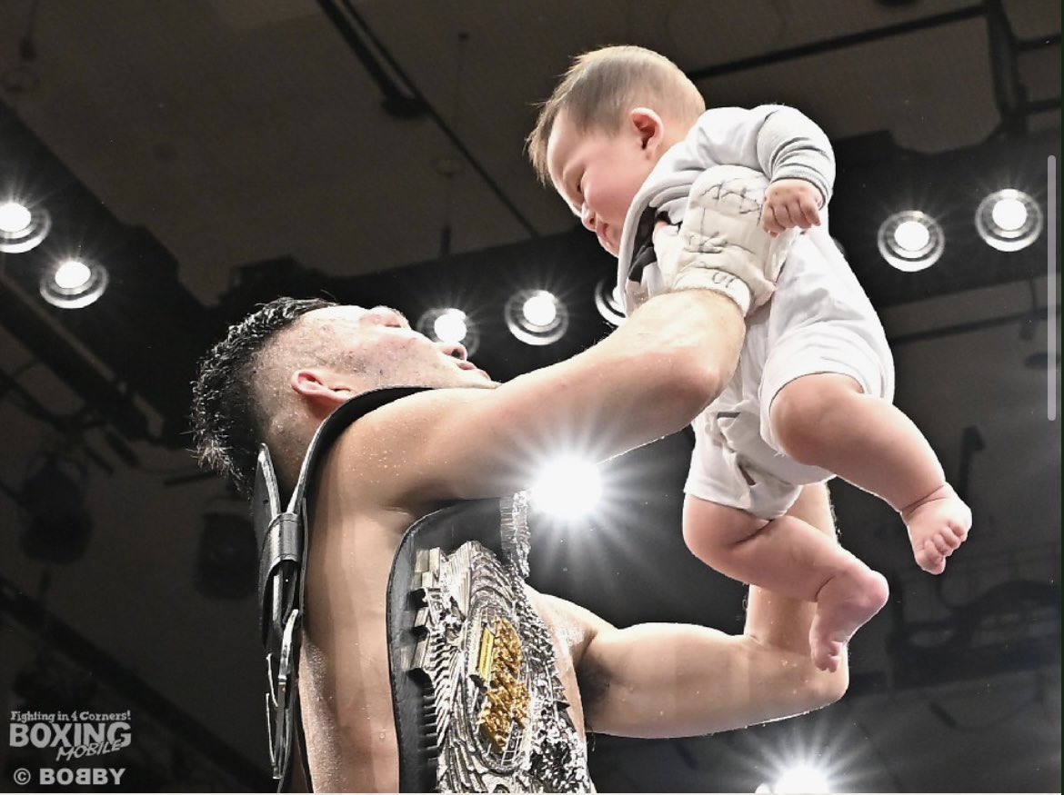 tadaokajyn's tweet photo. 昨日の試合、9ラウンドTKO勝ち
日本チャンピオンになる事ができました！
強い石井選手に勝てた事
これが何より嬉しいです

今回もサポートして頂いた方、応援きて頂いた方、連絡くれた方、本当にありがとうございました！

まだまだ頑張りますので皆様これからも応援よろしくお願いします！ https://t.co/6uDquJK9RB