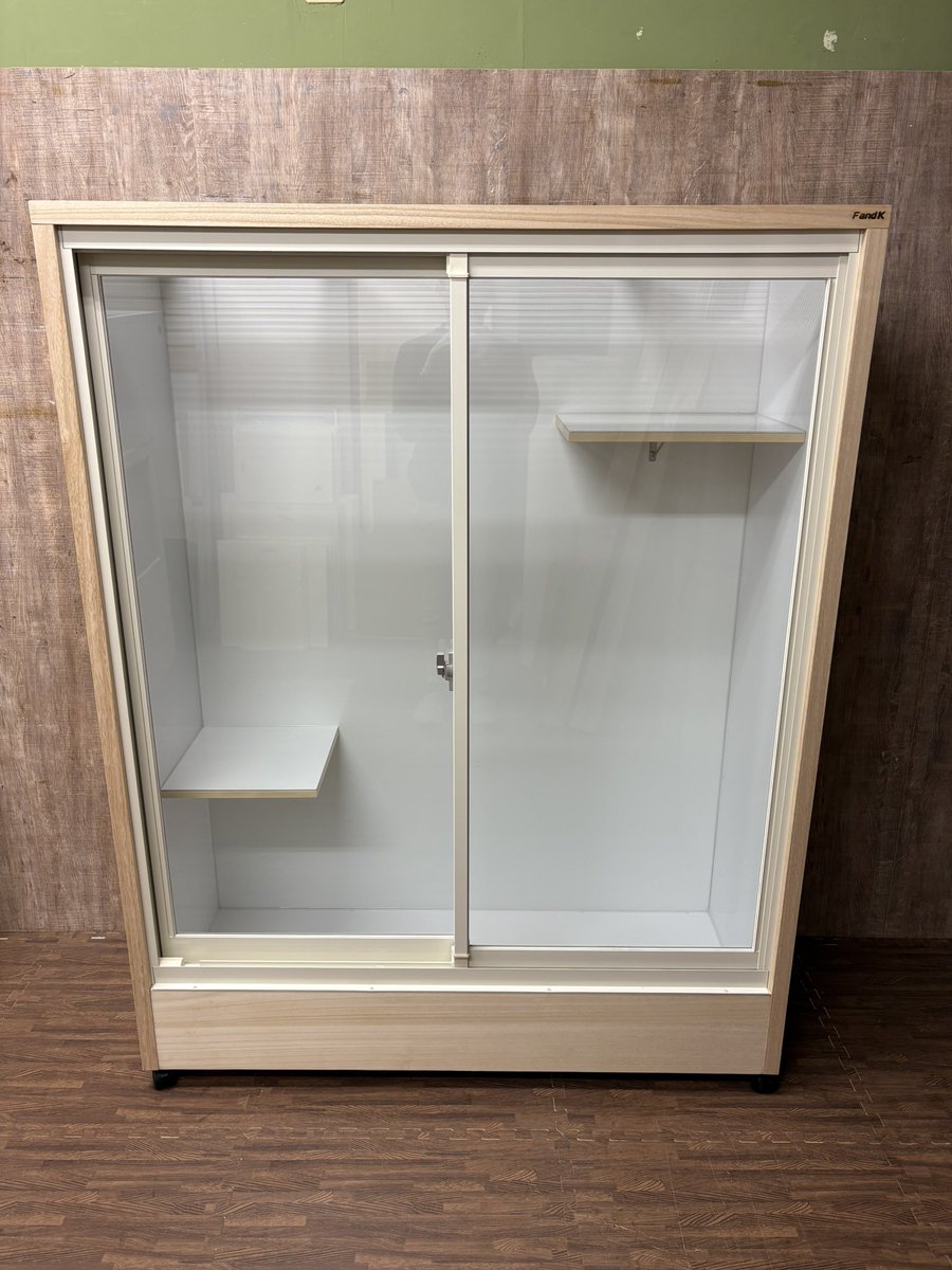 ＦandＫ爬虫類木製ケージ FandK爬虫類木製ケージ おはようございます😃 納品させて頂きました