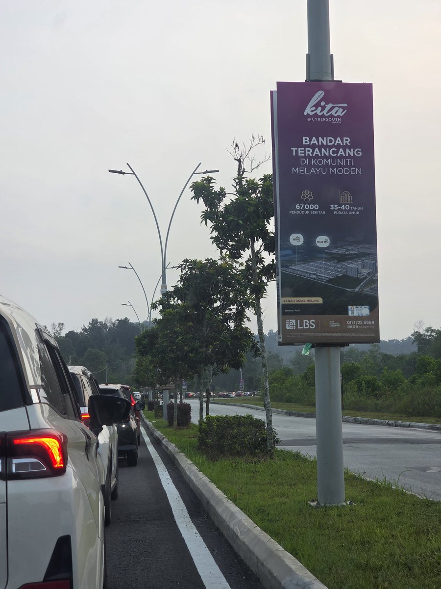 Bandar terancang ke terancam?

Nak keluar dri simpang rumah pun dkt 30 minit. My POV spe² nak beli rumah sekitar Cybersouth, Dengkil. Fikir lah byk kali!