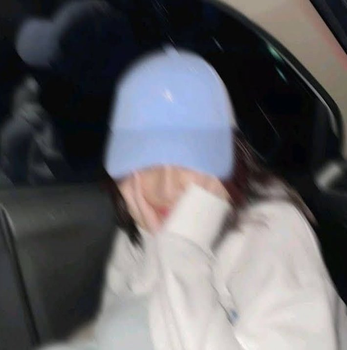 negativeaproach's tweet image. 昨日買った靴履いて歩いたら靴擦れした。試し履きだけじゃわからないもんだなあ 😵