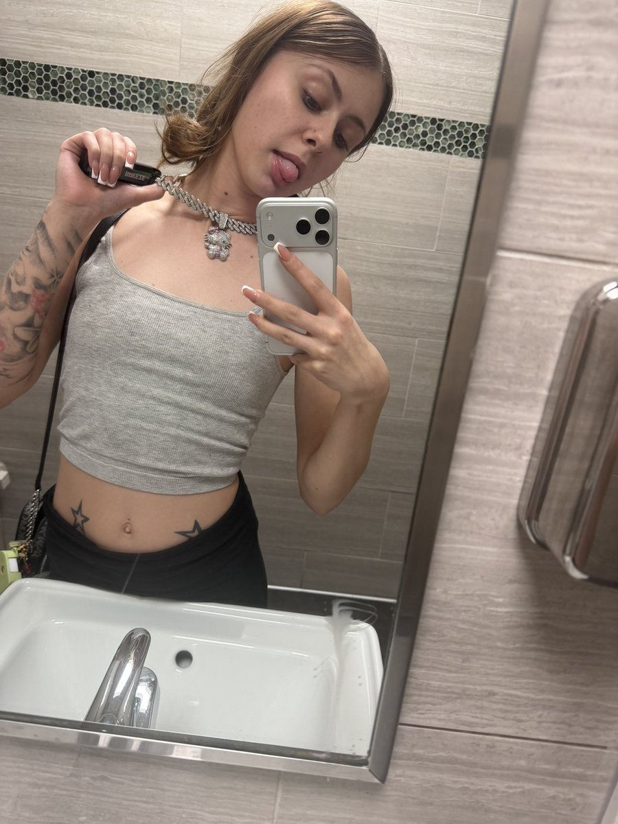Zo 💋 tweet media