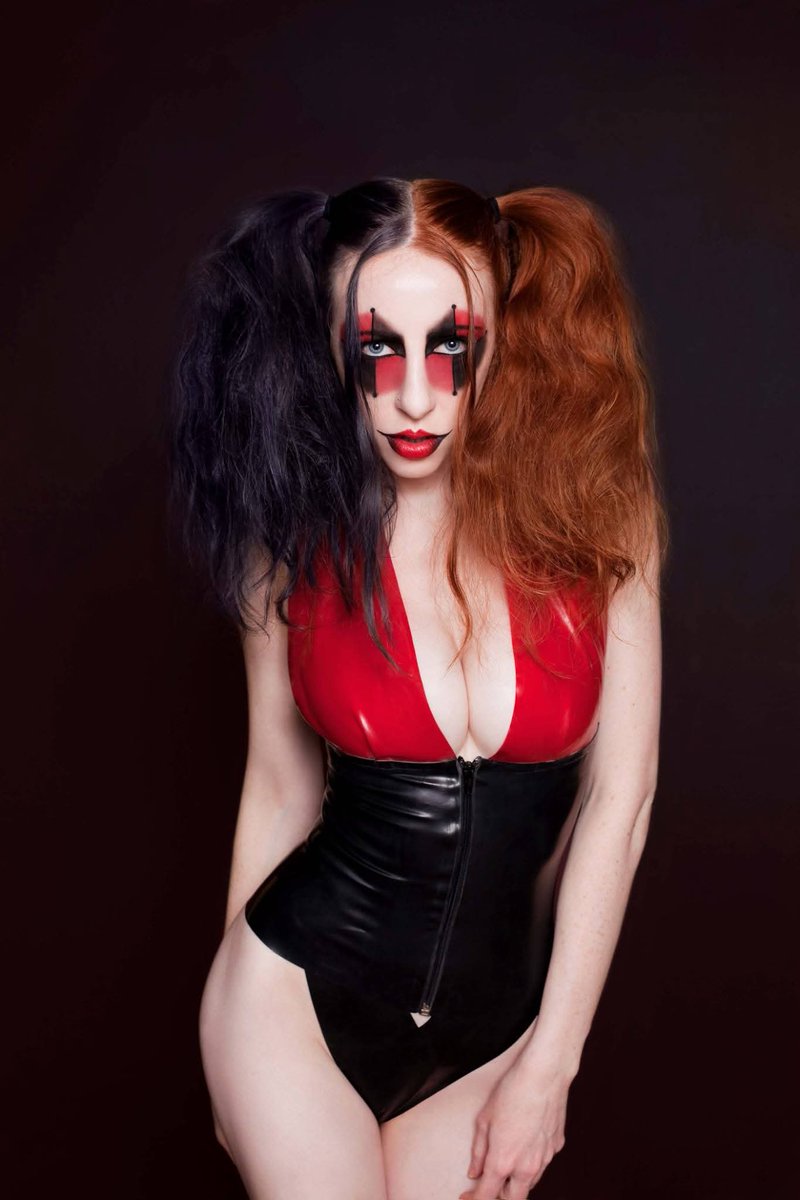 10 years ago...
#HarleyQuinn #cosplay #dccomics