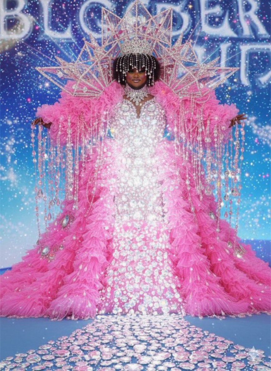 luccasbrobrio's tweet image. GENTE A JORDAN ASSIM DESMAIEI #CORRIDADASBLOGUEIRAS