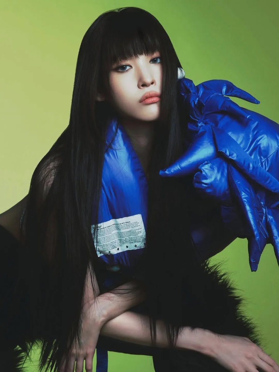 kchartsmaster's tweet image. Annie Moon will reportedly go on hiatus from ALLDAY PROJECT activities until the end of May to attend Columbia University’s spring semester.

m.entertain.naver.com/home/article/3…