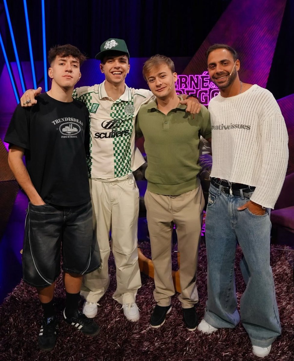 gregorossello's tweet image. Este Jueves 19hs el primer FCG del año! 
El tío fisura y los tres niños maravilla! ❤️
Será un programón! 🥹 @elmoskiii @NotBaul_ @mernuel_ @telefe