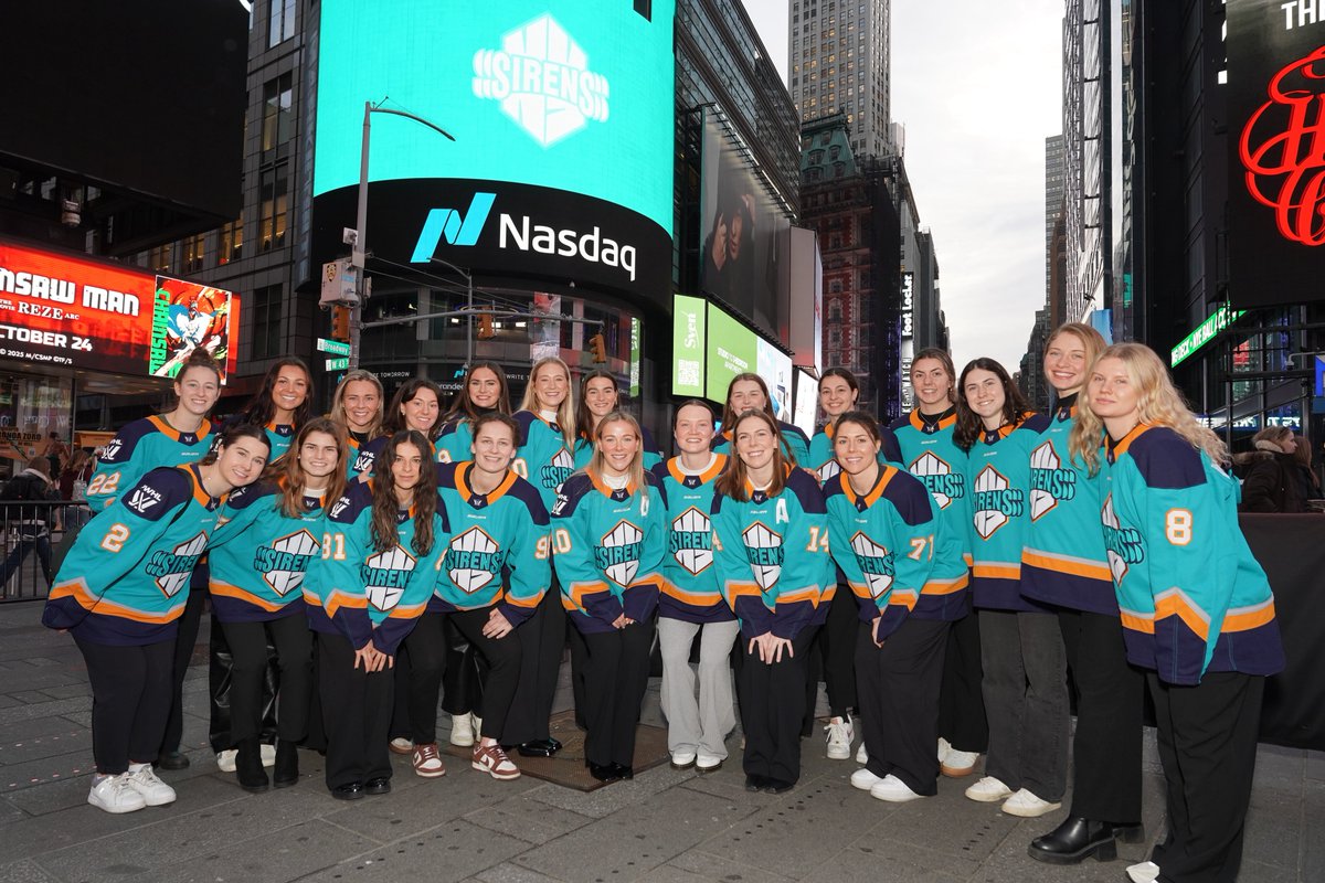 PWHL_NewYork's tweet image. From the rink to the ring 🔔

Thank you @NasdaqExchange for having us at today’s closing bell!
