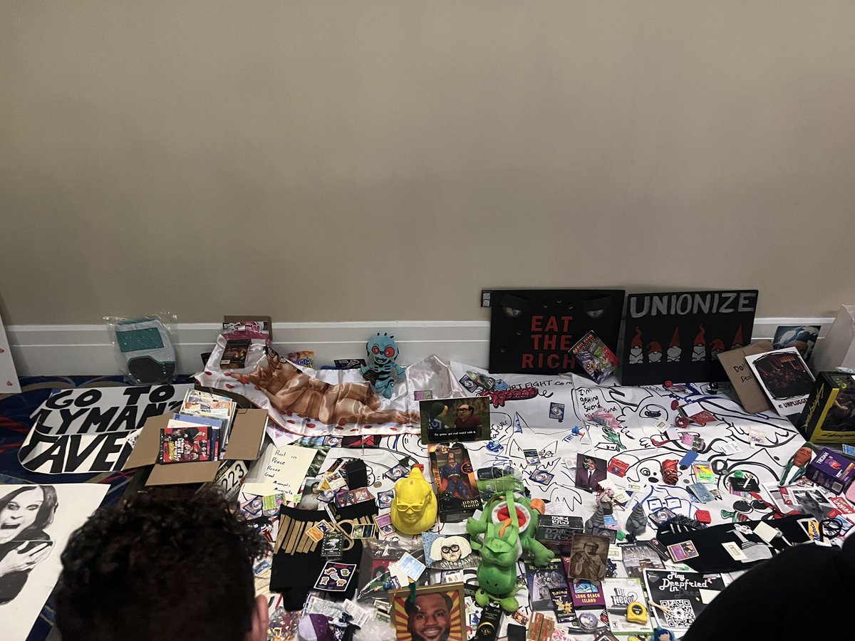 Marcus at the magfest shrine this past weekend. <a href="/jouffas/">jouffa</a> <a href="/roflgatorOW/">roflgator</a>