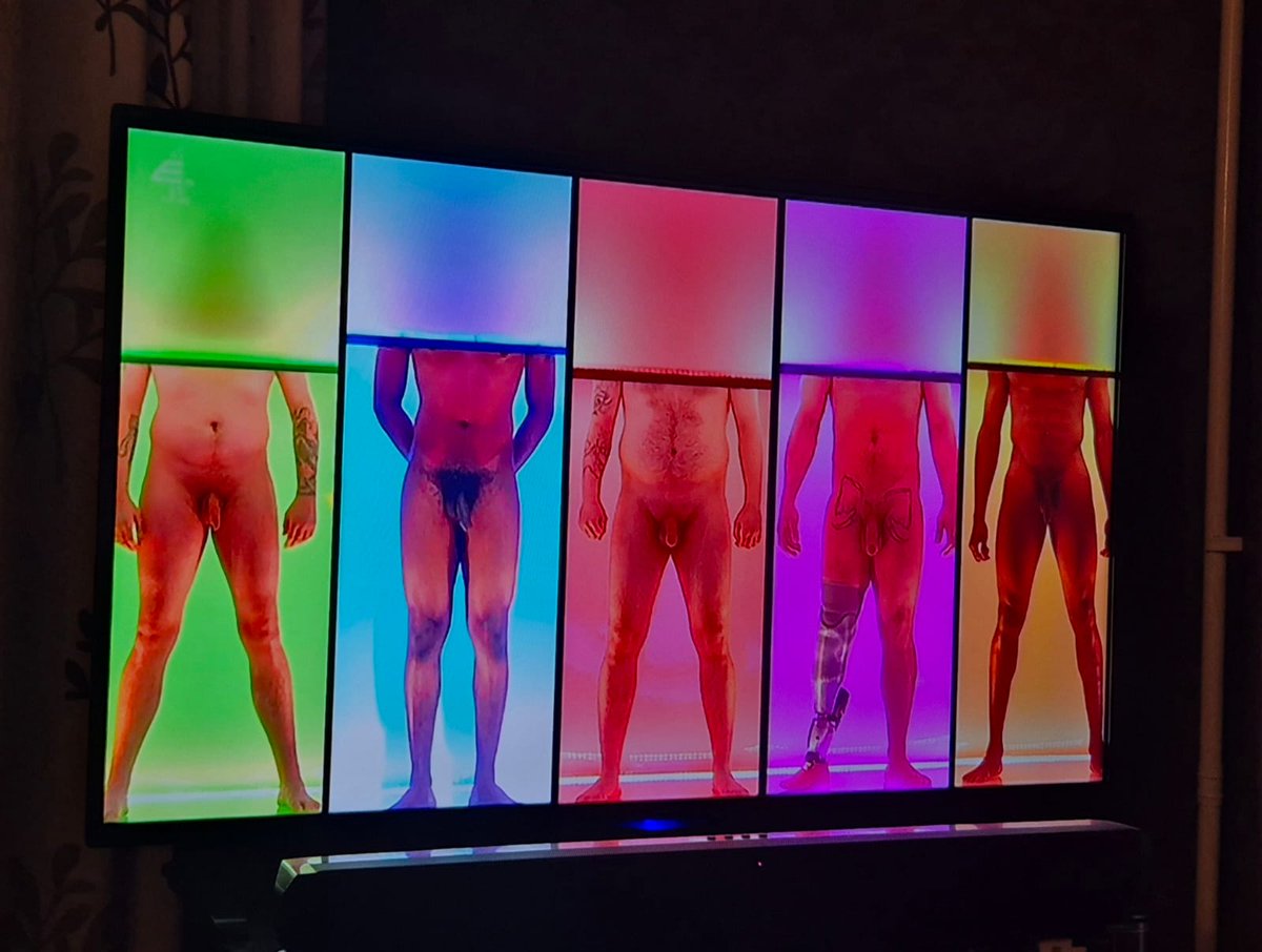 When you get home from the pub, and Naked Attraction is on the telly...
And you're thinking, "please let it be willies, please let it be willies..."
Boom! 😃 Willies! 😍