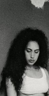 LoveIsback24's tweet image. Whitney Alford in the Mr morale photoshoot (2022).