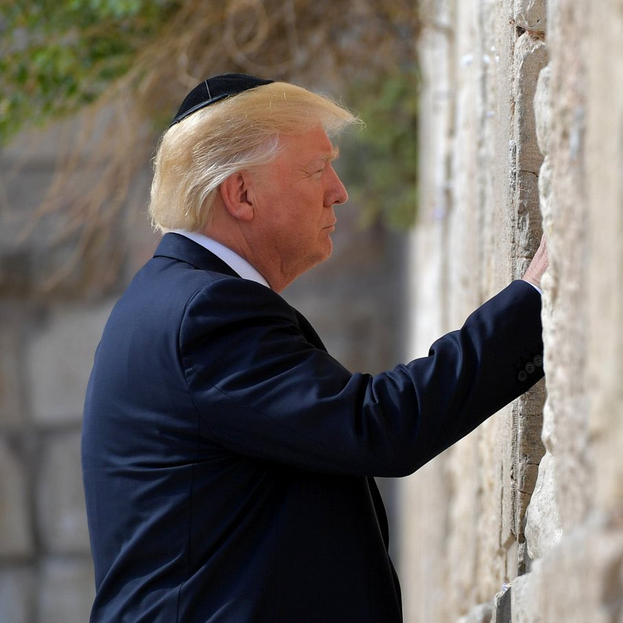 Jvnior's tweet image. 🚨 BREAKING:

🇺🇸 President Trump CHOOSES BlackRock CIO Rick Rieder for Federal Reserve Chair.

He wants to KICK out Norman Powell, 
and wants to replace him with a zionist jew.

Jews have CONQUERED America. It’s over.