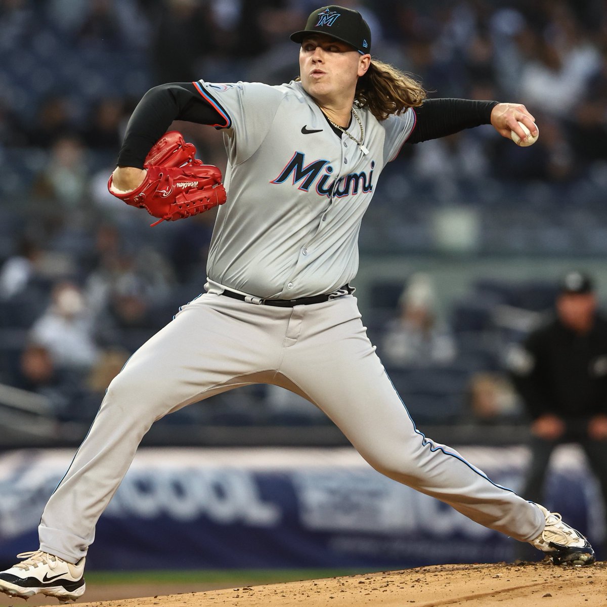 snyyankees's tweet image. Like father, like son.

Ryan Weathers will pitch for the Yankees as his father did in 1996 and 1997 🤝