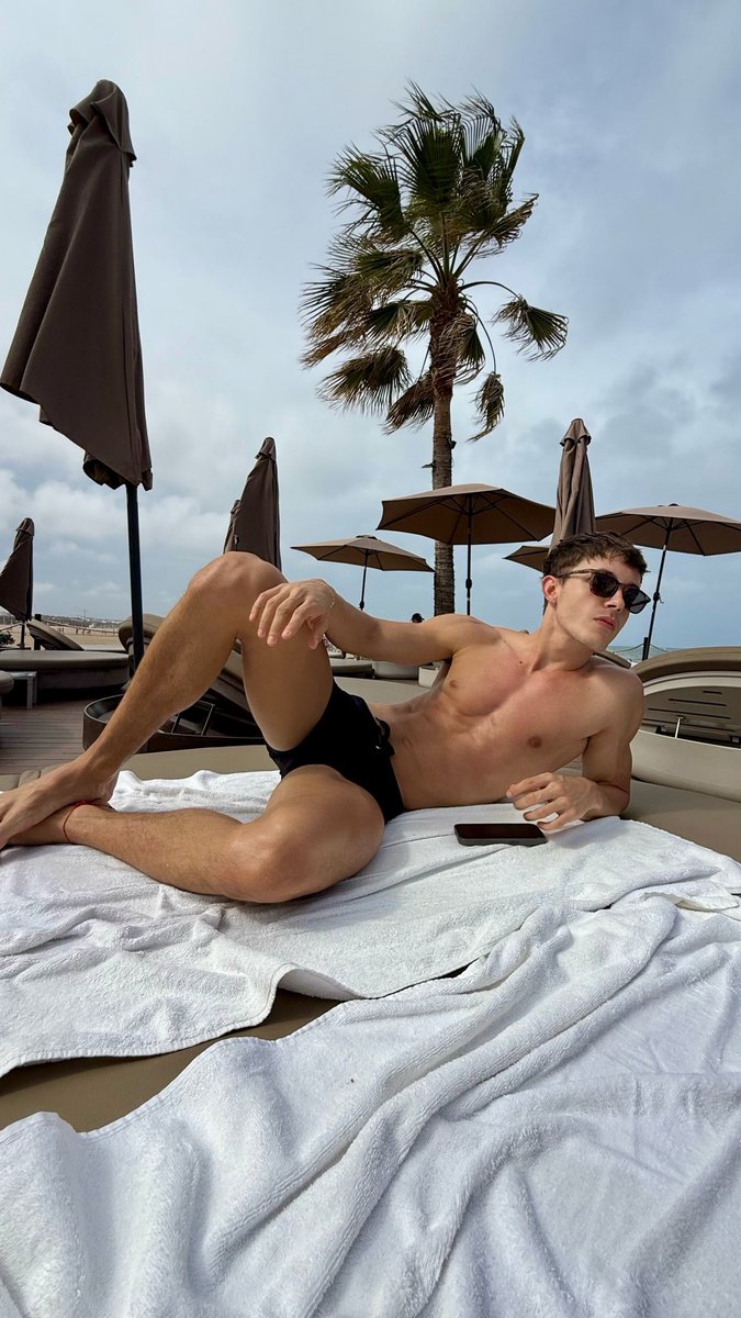 cristobalpescer's tweet image. Nueva música en camino..