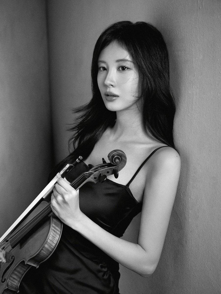 [INSTAGRAM] seojuhyun_s:

클래식 음악을 사랑하는 분들과 함께 영광스러운 첫 도전을 하게 되었습니다:) 3월 13일 롯데콘서트홀 에서 만나요🎻🤎

instagram.com/p/DTeIjMrk-02/