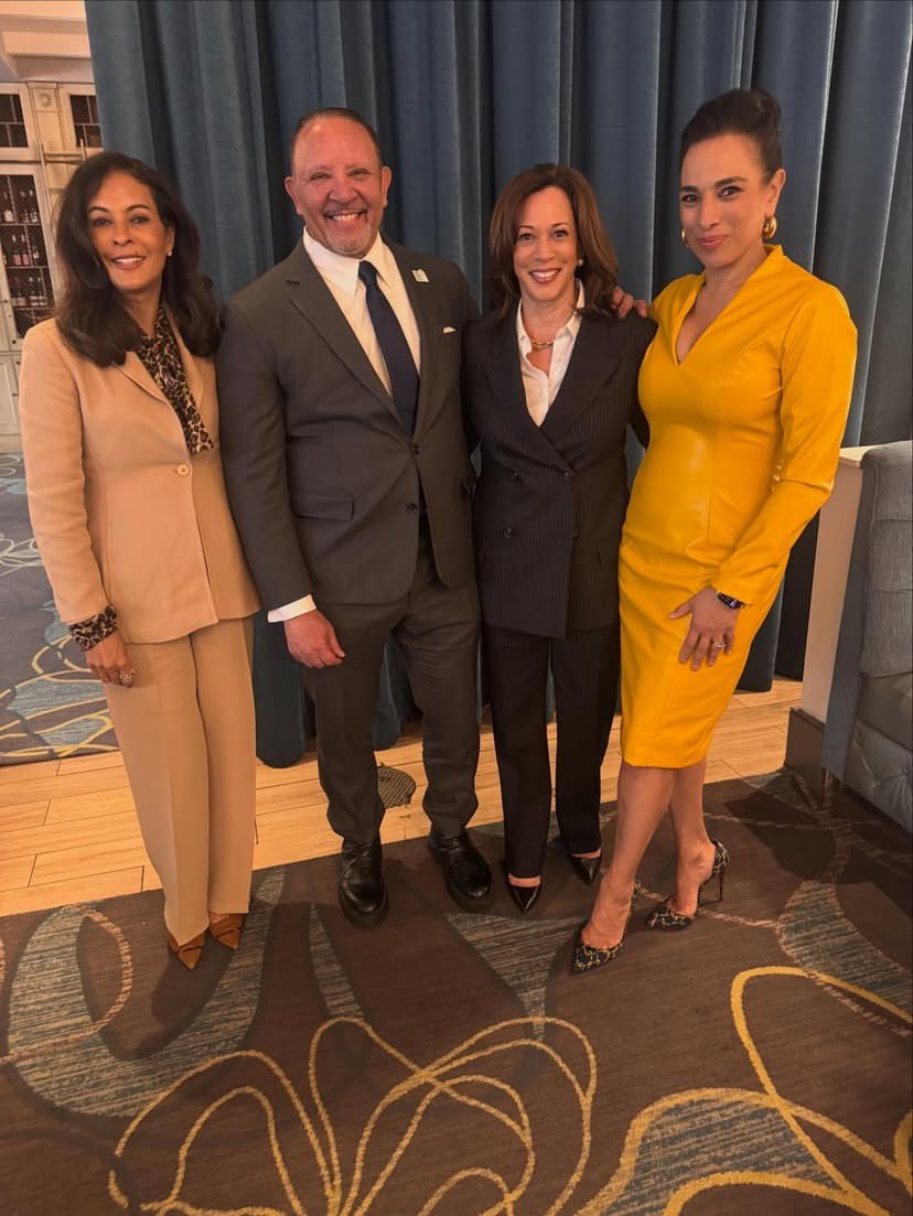 “Glad to have a chance to catch up with @kamalaharris in New Orleans. She will be doing a book talk at the Saenger Theater this evening. Her book 107 days is out now!”

📸: marcmorial