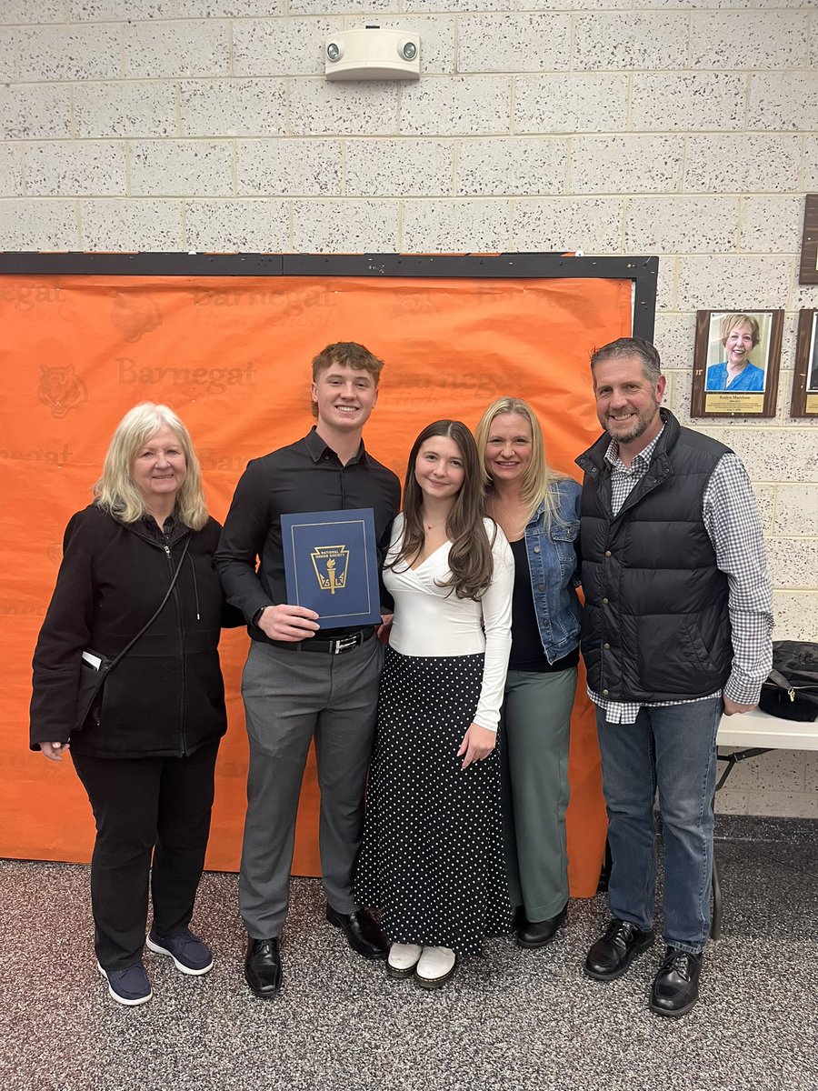 nickmal2027's tweet photo. Honored to have been inducted to Barnegat High School’s Chapter of the National Honors Society!

@CoachCovine @rumccoy2241 @CoachTaglavia @9ersBaseball https://t.co/l0ByQAKutm