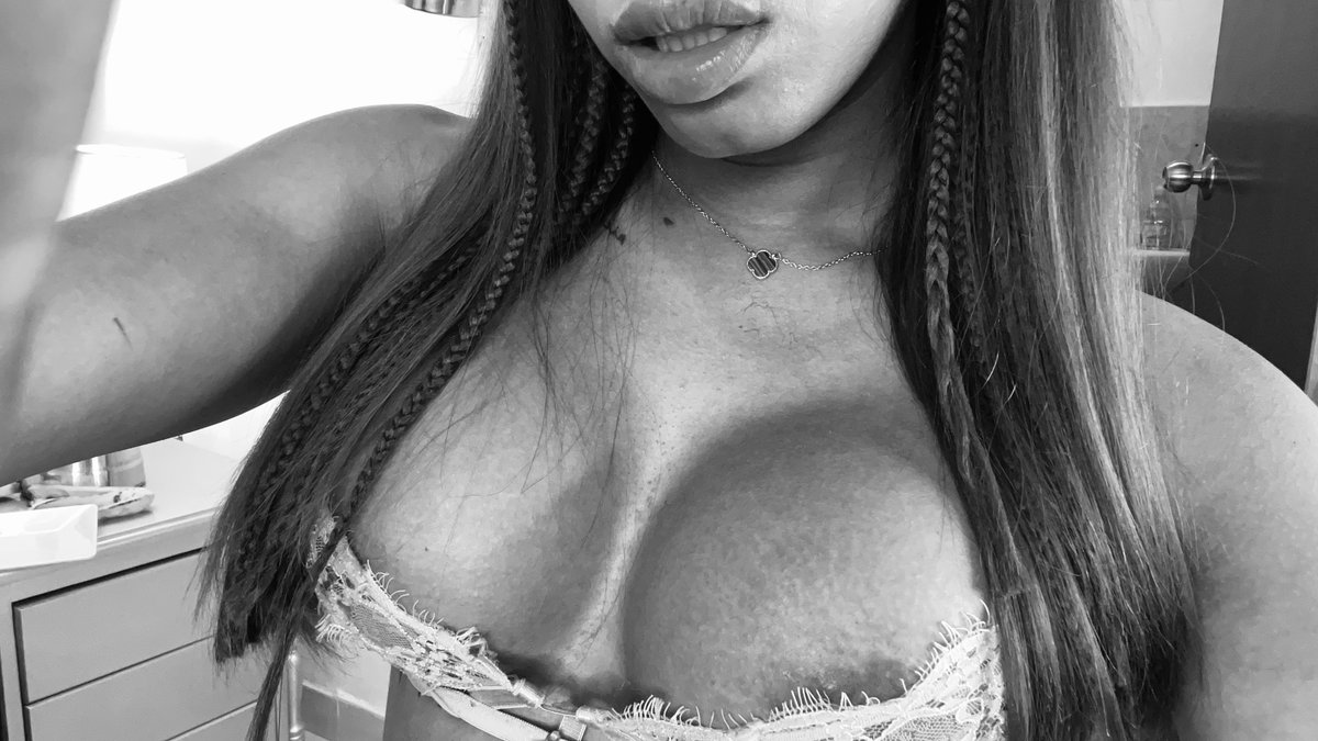 NicolDecides's tweet photo. how do you like this honey? https://t.co/h0lvUzPJiI