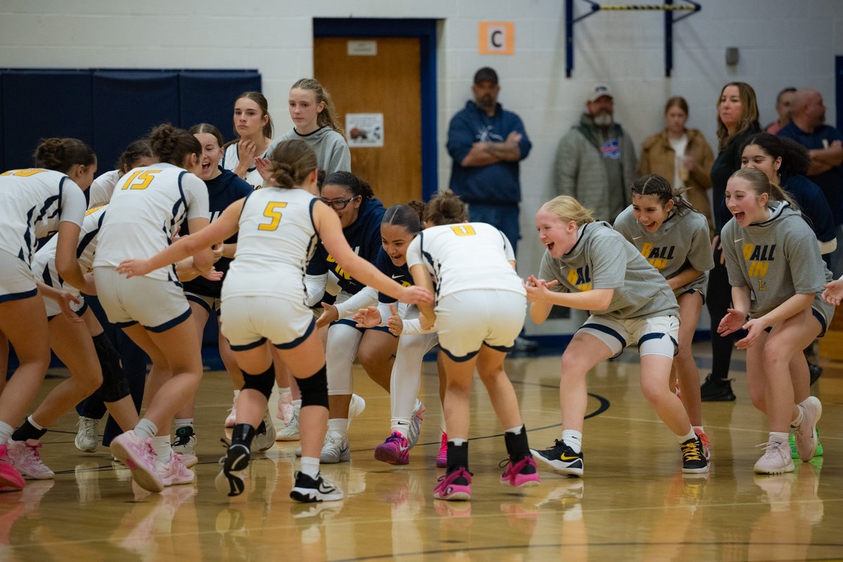 Girls Basketball Final: Ledyard 45 Woodstock Academy 44 #LHScolonelpride #ctgb <a href="/GoECCAthletics/">ECC Athletics</a> <a href="/TheDayCTsports/">The Day sports</a>