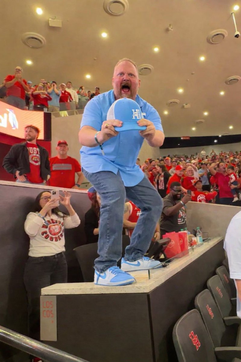 Elliott Owen tweet media