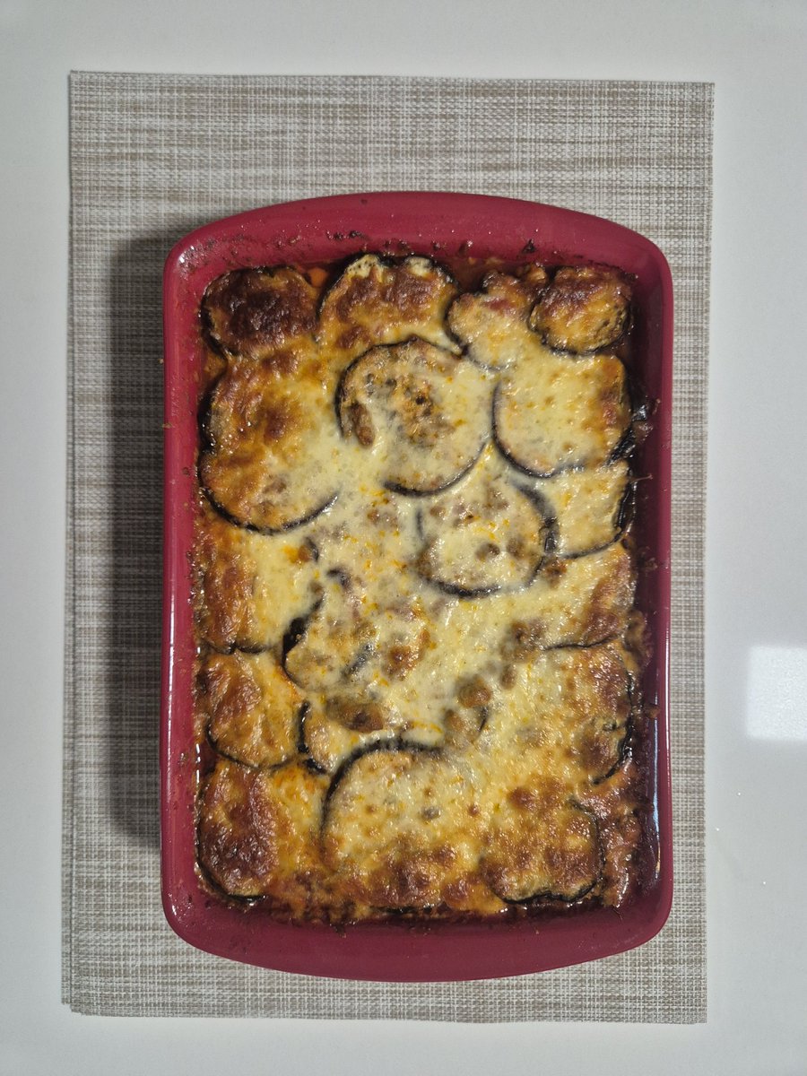 emo_manca's tweet image. lasanha de berinjela