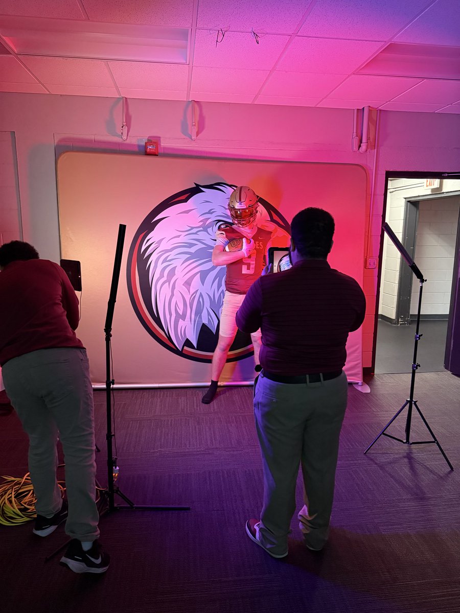 Troy Walson (6’5”-220Lb TE) tweet media