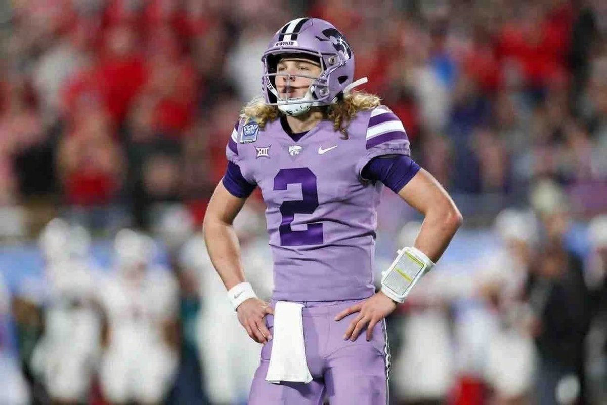 KoltonEMAW's tweet photo. Thread of possible alternate unis⬇️ https://t.co/MZ8p29yH4W