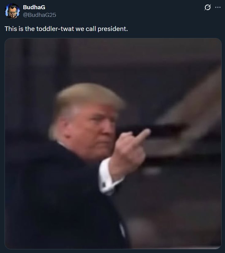 NotBatmanDev's tweet image. Lmao @ our orange overlord for flipping off a Ford employee, cuz why tf not 😂🙄