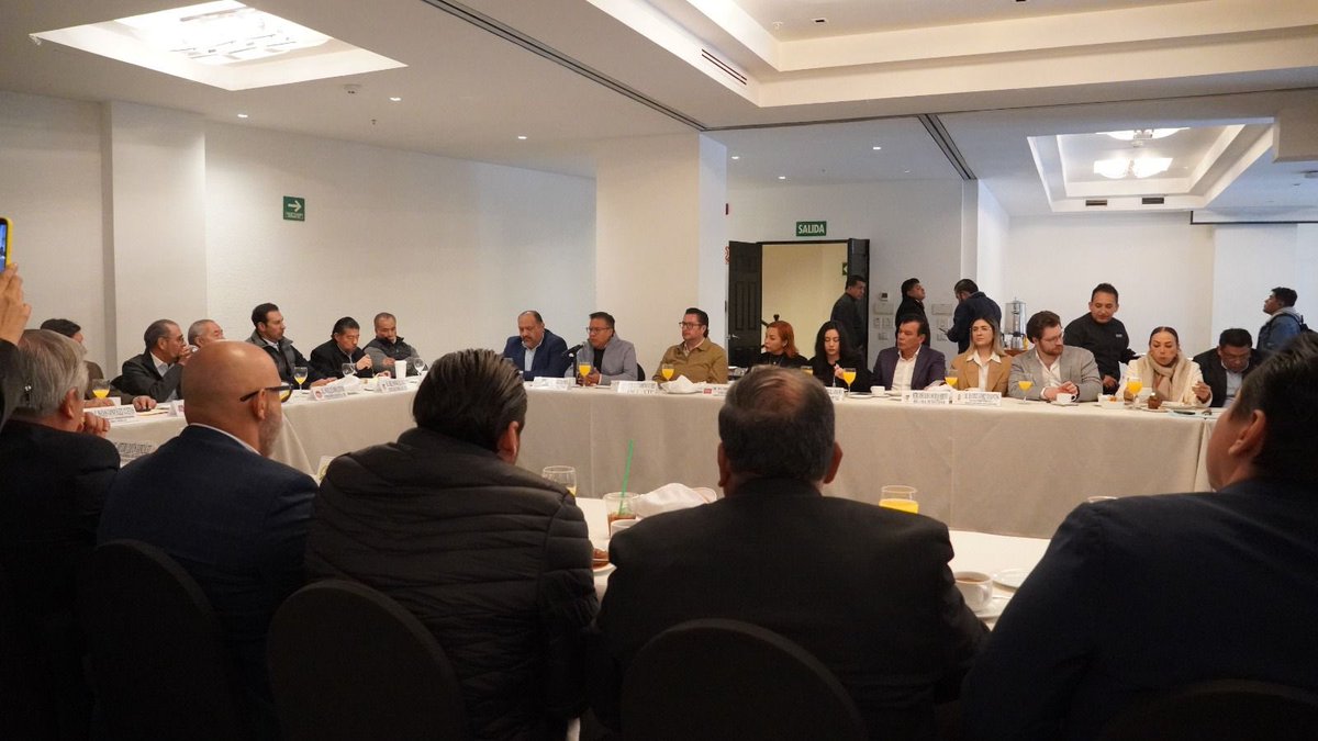 Sindicatos Unidos con México Moderno tweet media