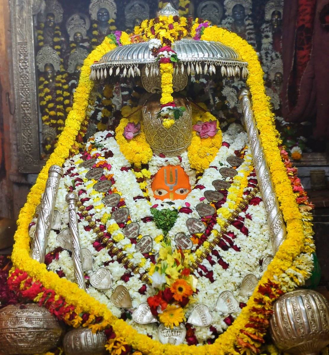 ShriAyodhya_'s tweet photo. श्री हनुमान जी महाराज जी की प्रातः कालीन शुभ मंगला श्रृंगार आरती दर्शन।

श्री हनुमानगढ़ी अयोध्याधाम।

जय श्री राम - जय हनुमान जी महाराज 🙌 https://t.co/Y8vVabVCqu