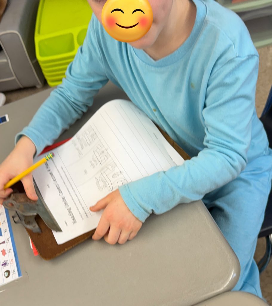 Scientists <a href="/NjMpe/">MPE Livingston NJ</a> <a href="/LivSchools/">Livingston Schools</a> creating their initial models of how light shines through different materials!