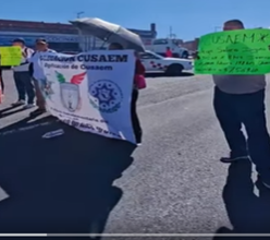 ControversiasO's tweet photo. CONTROVERSES POLITIQUES EN LIGNE
PAR MARÍA HERNÁNDEZ
2026 PROTESTATIONS CONTRE GOUVERNEMENT MEXIQUENSE RASSEMBLEMENTS MEMBRES CUSAEM! EXIGENT DIGNITÉ POLICE! AUGMENTATIONS SALAIRE! RESPECT LEURS DROITS HUMAINS ET TRAVAILLEURS! INSISTENT SOLUTION DE GOUVERNANTE DELFINA GÓMEZ A https://t.co/3cW9apblaP