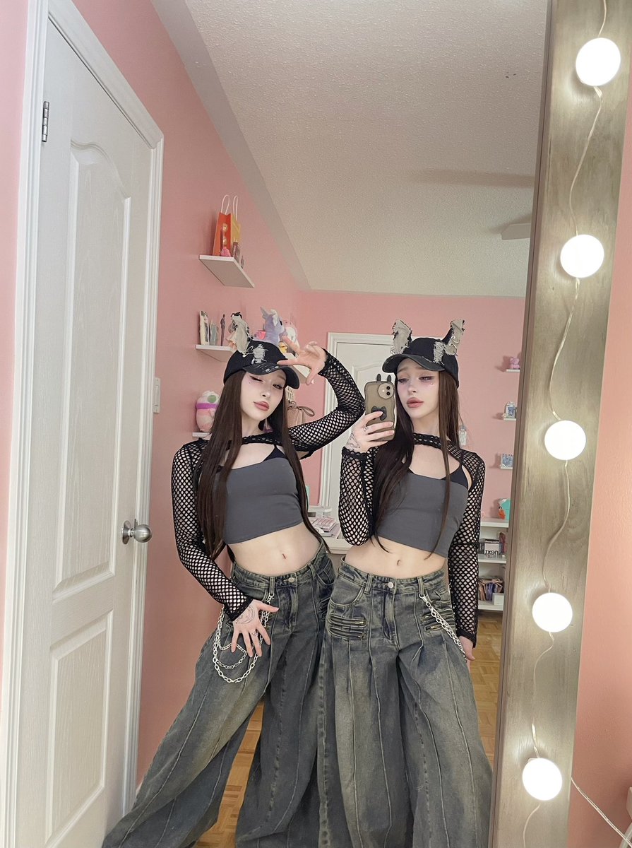 IVEESS_'s tweet photo. 🐺 AAAWOOOO lil wolf girls 🐺 

Always #luné #andTEAM #andTEAM交換 #andTEAMlune #kawaii https://t.co/3dExs5ZTRb