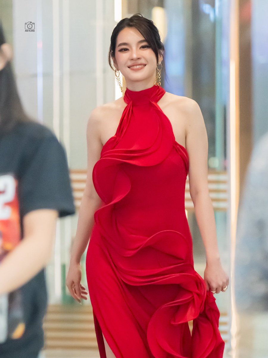 สวยมาก ผุดผ่อง ~~❤️❤️🥰🥰

#CherprangAreekul