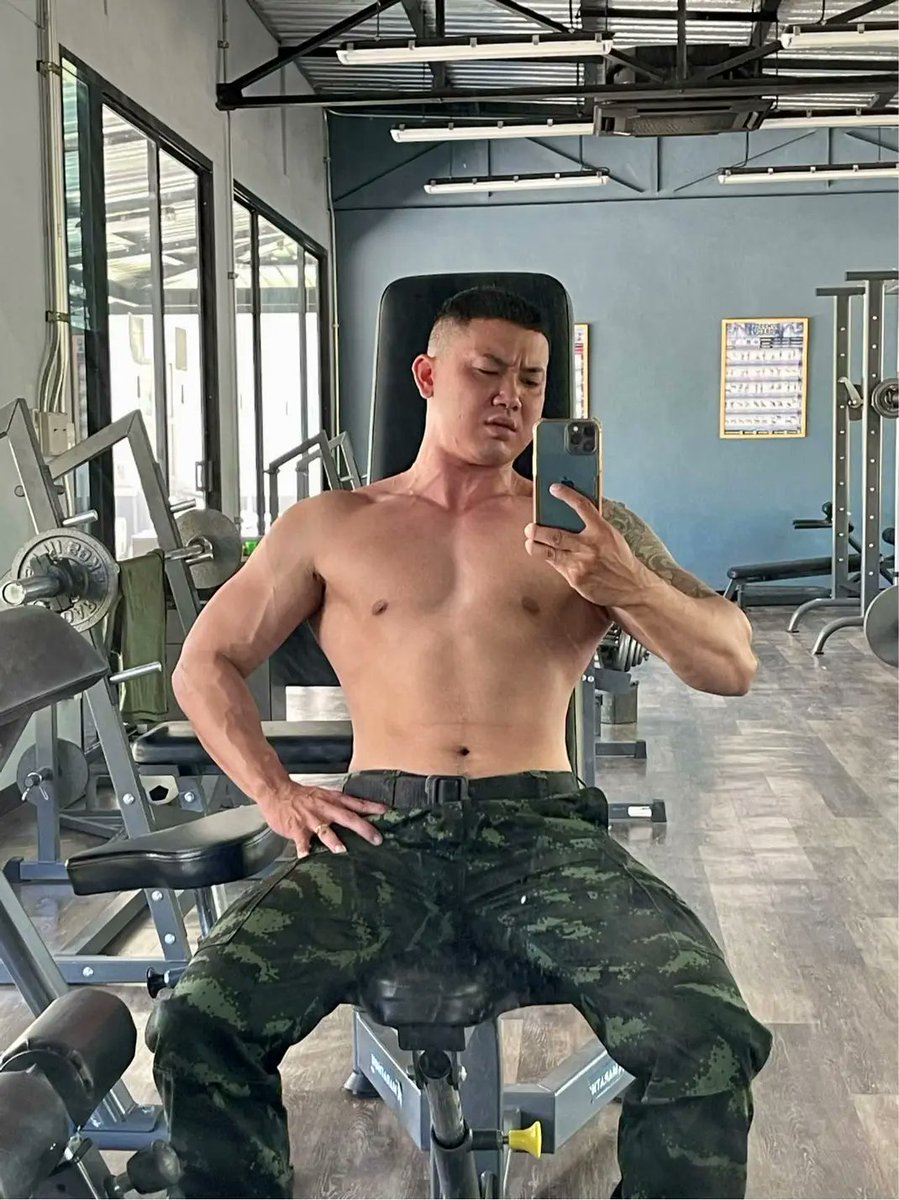 soldierpho7it's tweet image. หุ่นดี ของดี พี่ทหารไทย สุดยอด #ทหารไทย #ทหารบก